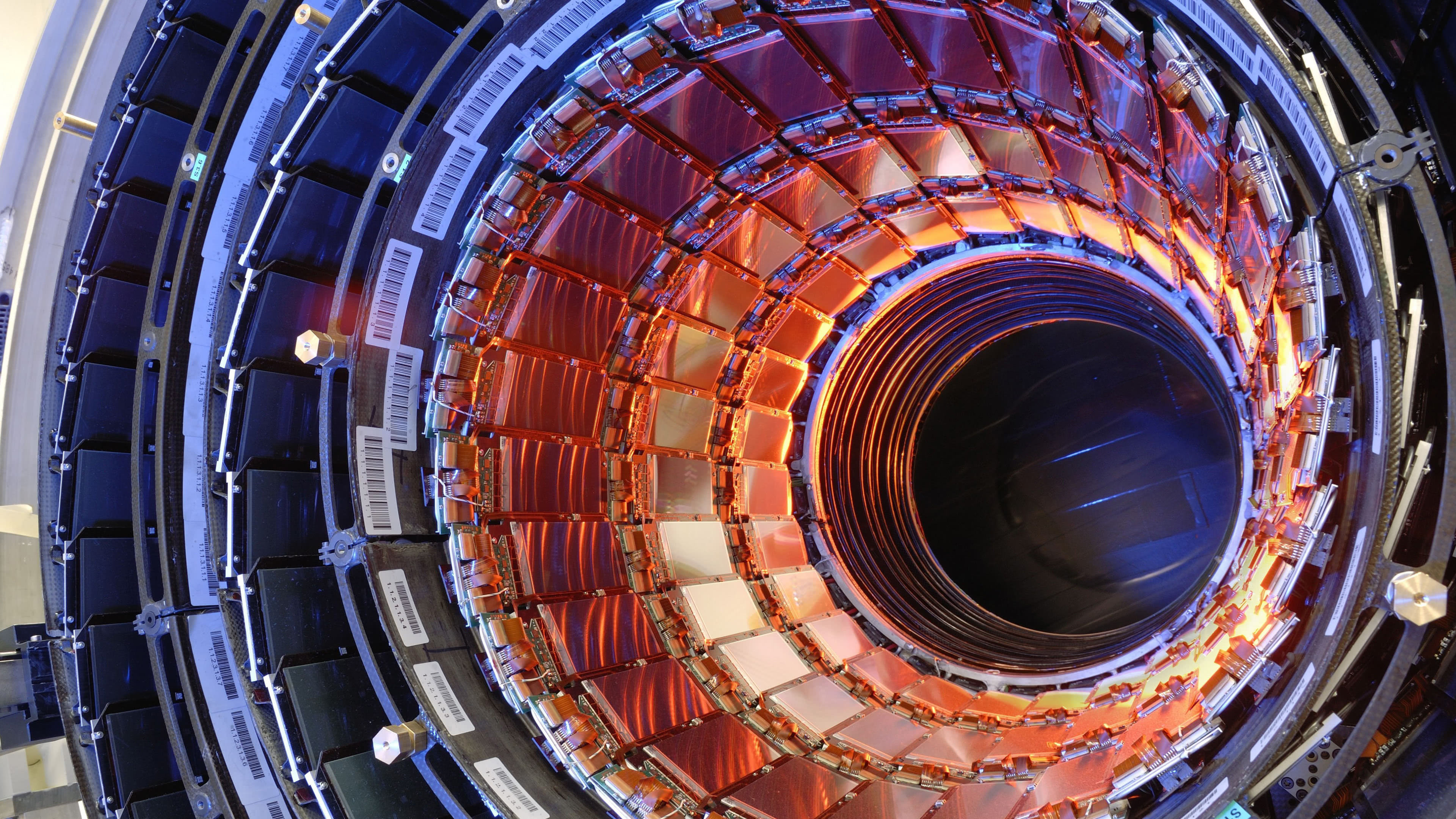 Кто такой Большой адронный коллайдер (БАК) и зачем он нужен?